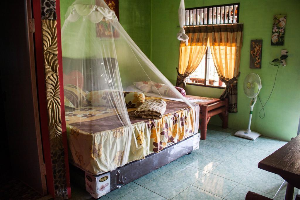 Rain Forest Guest House And Jungle Trekking Bukit Lawang Eksteriør billede