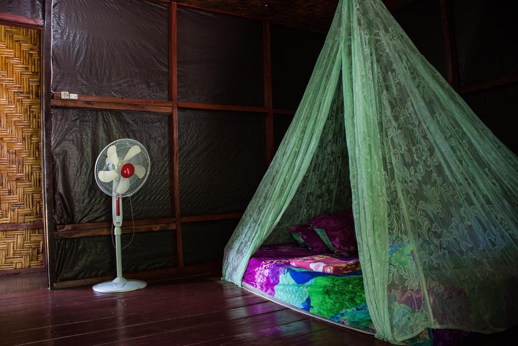 Rain Forest Guest House And Jungle Trekking Bukit Lawang Eksteriør billede