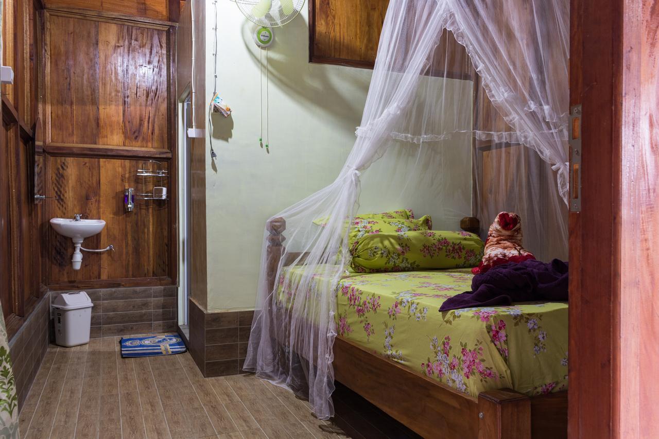 Rain Forest Guest House And Jungle Trekking Bukit Lawang Eksteriør billede
