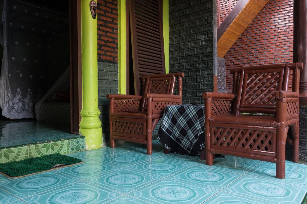 Rain Forest Guest House And Jungle Trekking Bukit Lawang Eksteriør billede